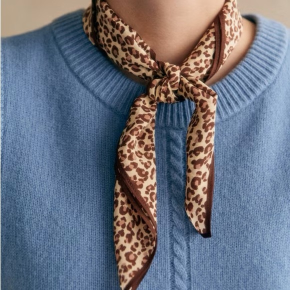 Sezane Cleopatra silk scarf leopard - Picture 2 of 5